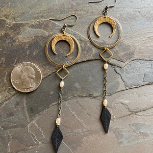 Crescent Moon Comet Earrings with Pearl