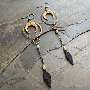 Crescent Moon Comet Earrings with Pearl